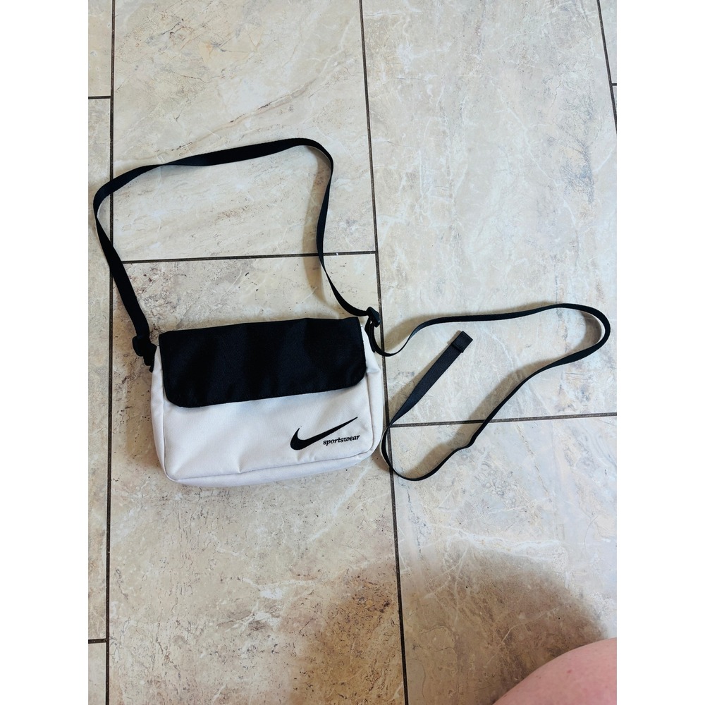 Nike Sportswear Crossbody Bag Black White Graphic Print Lining Small Messenger